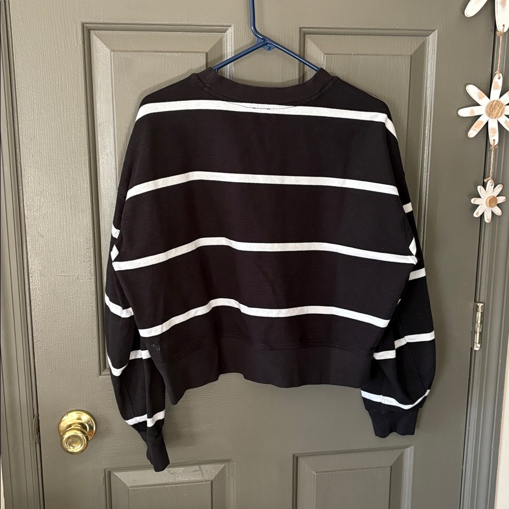 Lululemon Perfectly Oversized Cropped Crew Stripe - Picture 6 of 8